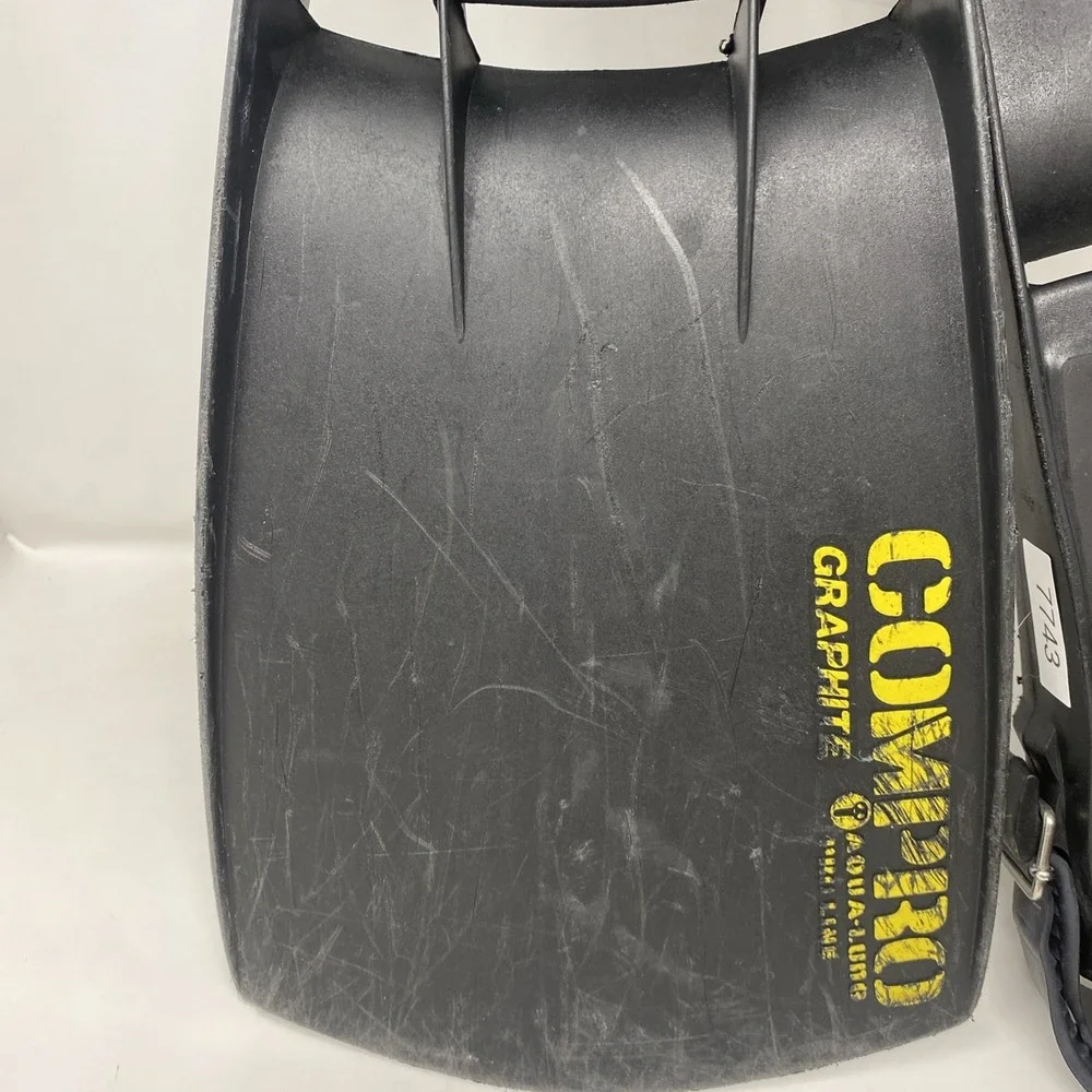 US Divers Compro Aqua Lung Pro Line Extra Small Size 5-7 Dive Fins Made in Italy
